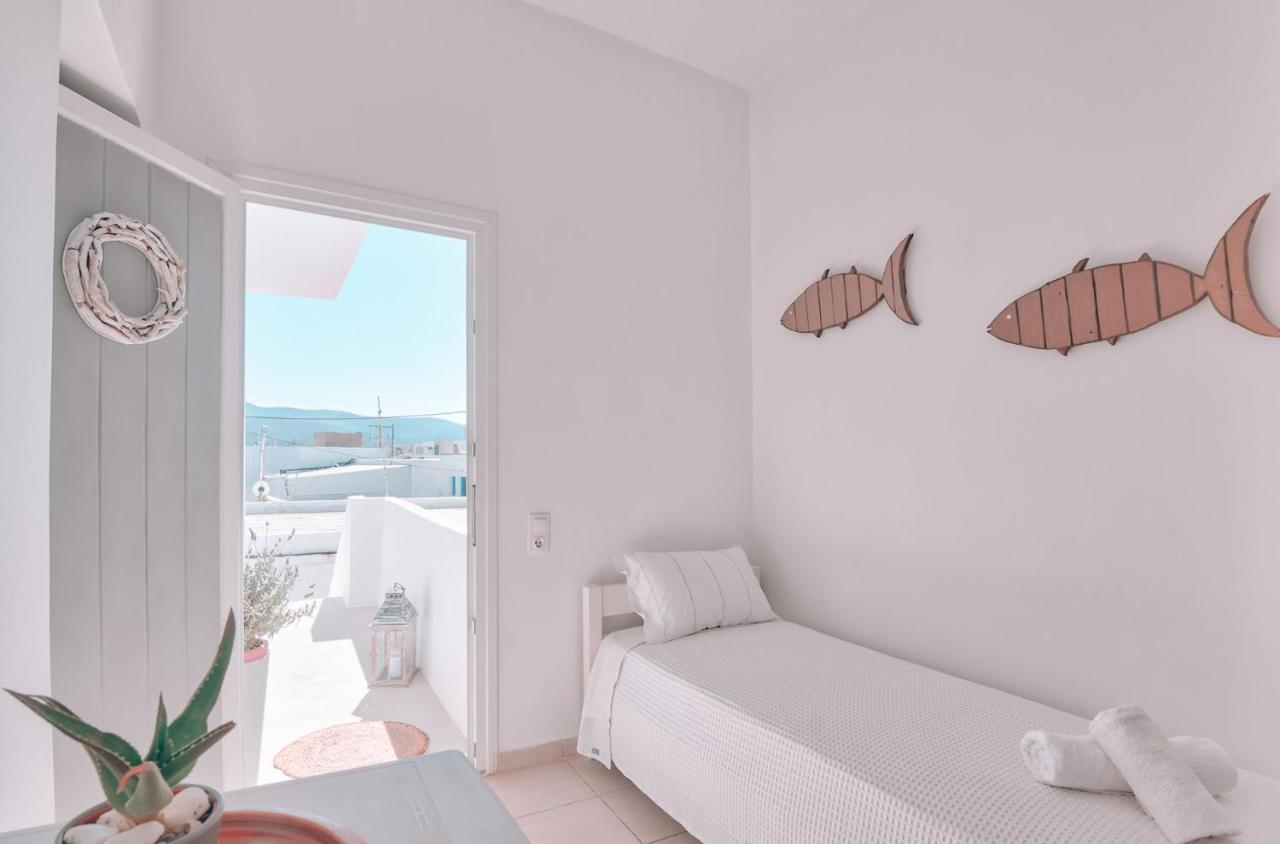 Yiasemi Rooms & Studios Andiparos Exterior photo